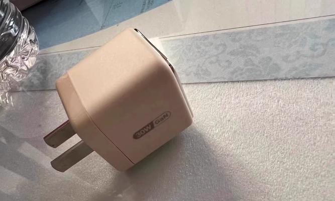 最快充电器的识别颜色是什么？如何选择合适的充电器？