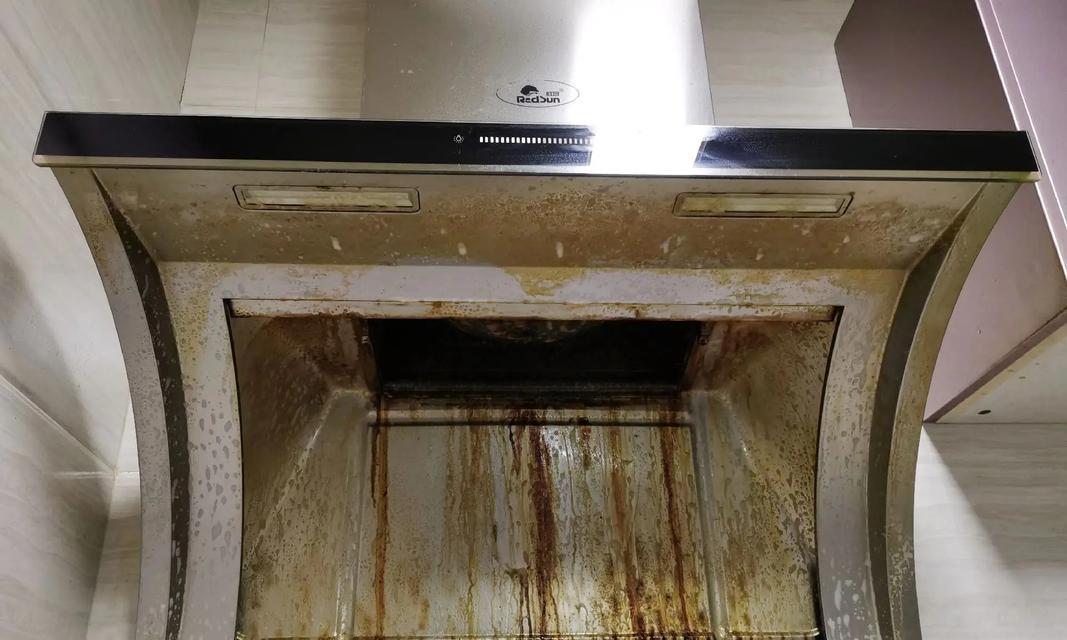 如何省钱清洗扬州大型油烟机（省钱小妙招）